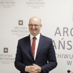15.05.2023 Kielce. Archiwum Państwowe. Wiceminister spraw zagranicznych spotkał się z pracownikami z okazji 100 - lecia instytucji. Na zdjęciu wiceminister Piotr Wawrzyk