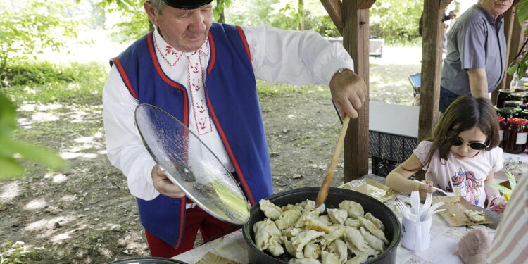 21.05.2023. Tokarnia. Regionalny Konkurs „Nasze Kulinarne Dziedzictwo - Smaki Regionów”. / Fot. Jarosław Kubalski - Radio Kielce