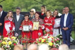 28.05.2023. Tokarnia. Świętokrzyski Jarmark Agroturystyczny / Fot. Wiktor Taszłow - Radio Kielce