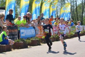 Pierwsza runda cyklu „XI MosirGutwinRun 2023 – Maraton i Półmaraton na raty” / źródło: MOSiR Ostrowiec Świętokrzyski