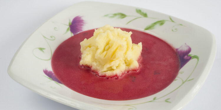 Zupa botwinkowa / Fot. Wikipedia