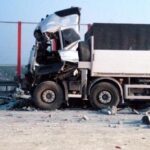 Tragiczny wypadek z udziałem dwóch ciężarówek. Zginęła jedna osoba