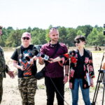 31.05.2023. Toruń. Szkolenie snajperów realizowane w ramach rozpoczętego cyklu szkoleń Terytorialsów z różnych Brygad OT oraz funkcjonariuszy Straży Granicznej i Policji we współpracy z instruktorami Gwardii Narodowej Stanu Illinois / Fot. PAP - Tytus Żmijewski