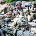 31.05.2023. Toruń. Szkolenie snajperów realizowane w ramach rozpoczętego cyklu szkoleń Terytorialsów z różnych Brygad OT oraz funkcjonariuszy Straży Granicznej i Policji we współpracy z instruktorami Gwardii Narodowej Stanu Illinois / Fot. PAP - Tytus Żmijewski