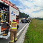 07.06.2023. Podlesie. Dachowanie na trasie S7 / Fot. PSP Jędrzejów