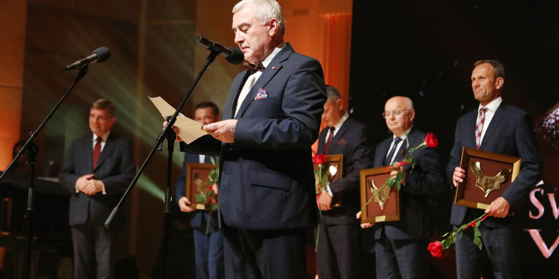 23.06.2023. Kielce. Gala XV edycji nagrody Świętokrzyska Victoria. Na zdjęciu: Andrzej Bętkowski - marszałek województwa świętokrzyskiego / Fot. Wiktor Taszłow - Radio Kielce