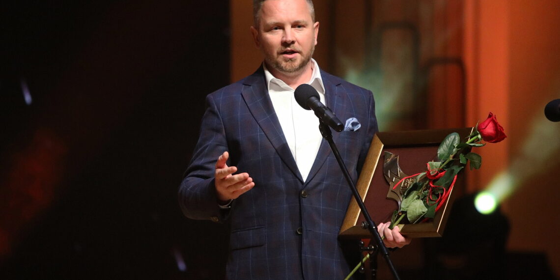 23.06.2023. Kielce. Gala XV edycji nagrody Świętokrzyska Victoria. Na zdjęciu: Marcin Ożóg - członek zarządu Mesco S.A. / Fot. Wiktor Taszłow - Radio Kielce