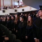 29.06.2023. Kielce. Studenci Collegium Medicum UJK odebrali dyplomy i złożyli przyrzeczenia lekarskie / Fot. Wiktor Taszłow - Radio Kielce