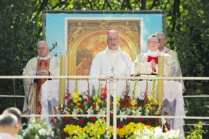 Biskup Piotrowski: wielką moc ma eucharystia