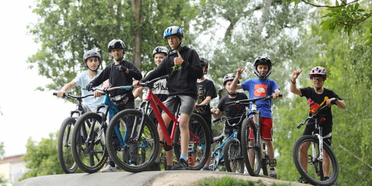 Kielecki pumptrack zapewnia ekstremalną rozrywkę