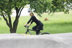 08.06.2023. Kielce, Park Baranowski. Pumptrack. / Fot. Wiktor Taszłow - Radio Kielce