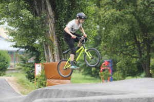 08.06.2023. Kielce, Park Baranowski. Pumptrack. / Fot. Wiktor Taszłow - Radio Kielce