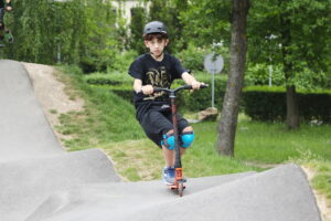 08.06.2023. Kielce, Park Baranowski. Pumptrack. / Fot. Wiktor Taszłow - Radio Kielce