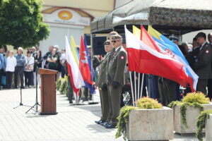 11.06.2023. Chęciny. Przysięga żołnierzy 10. Świętokrzyskiej Brygady Obrony Terytorialnej / Fot. Wiktor Taszłow - Radio Kielce