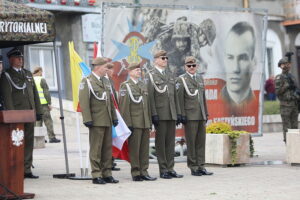 11.06.2023. Chęciny. Przysięga żołnierzy 10. Świętokrzyskiej Brygady Obrony Terytorialnej / Fot. Wiktor Taszłow - Radio Kielce