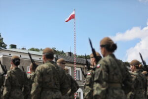 11.06.2023. Chęciny. Przysięga żołnierzy 10. Świętokrzyskiej Brygady Obrony Terytorialnej / Fot. Wiktor Taszłow - Radio Kielce