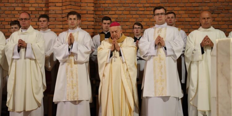 Biskup Frankowski: Boże Ciało mobilizuje nas, abyśmy byli razem