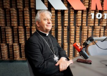 Biskup Jan Piotrowski: wiarę sprowadza się do świadectwa