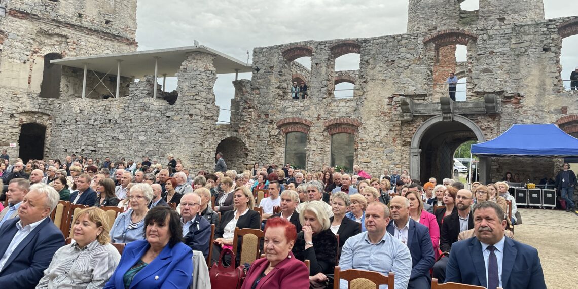 24.06.2023. Zamek Krzyżtopór w Ujeździe. Gala operetkowo-musicalowej. / Fot. Grażyna Szlęzak - Radio Kielce