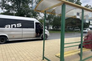 27.06.2023. Sandomierz. Przystanek autobusowy / Fot. Grażyna Szlęzak - Radio Kielce