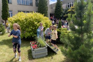 12.06.2023. Kielce. Nowe patio przy Szkole Podstawowej nr 33 / Fot. Daniel Lenart - Radio Kielce