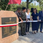 22.06.2023. Miłkowska Karczma. Odsłonięcie pomnika upamiętniającego zamordowanych mieszkańców. / Fot. Anna Głąb - Radio Kielce.