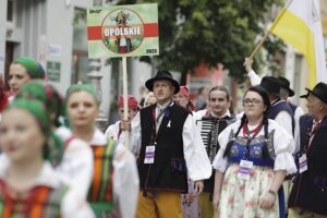 Korowód zainaugurował festiwal „Jawor u źródeł kultury” - Radio Kielce