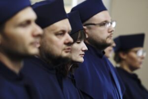 15.06.2023. Kielce. Święto Uniwersytetu Jana Kochanowskiego. Uroczyste posiedzenie Senatu. Wręczenie promocji doktorskich i odznaczeń państwowych / Fot. Jarosław Kubalski - Radio Kielce