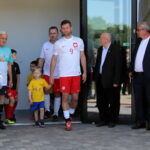 03.06.2023. Busko-Zdrój. Otwarcie kompleksu sportowego po przebudowie. Na zdjęciu (w środku): Kamil Bortniczuk - minister sportu i turystyki / Fot. Marta Gajda-Kruk - Radio Kielce
