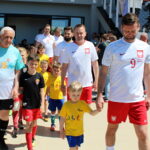 03.06.2023. Busko-Zdrój. Otwarcie kompleksu sportowego po przebudowie. Na zdjęciu (od lewej): Waldemar Sikora - burmistrz miasta i gminy Busko-Zdrój, poseł Michał Cieślak, Kamil Bortniczuk - minister sportu i turystyki / Fot. Marta Gajda-Kruk - Radio Kielce