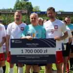 03.06.2023. Busko-Zdrój. Otwarcie kompleksu sportowego po przebudowie. Wręczenie promes z „Programu budowy przyszkolnych hal sportowych - Olimpia” / Fot. Marta Gajda-Kruk - Radio Kielce