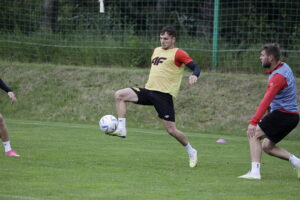 14.06.2023. Kielce. Stadion przy ulicy Kusocińskiego. Trening Korony Kielce / Fot. Jarosław Kubalski - Radio Kielce