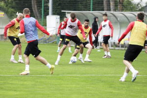 14.06.2023. Kielce. Stadion przy ulicy Kusocińskiego. Trening Korony Kielce / Fot. Jarosław Kubalski - Radio Kielce