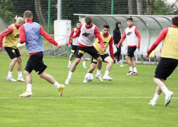 14.06.2023. Kielce. Stadion przy ulicy Kusocińskiego. Trening Korony Kielce / Fot. Jarosław Kubalski - Radio Kielce