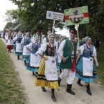 18.06.2023. Tokarnia. „Jawor u źródeł kultury”. Korowód / Fot. Jarosław Kubalski - Radio Kielce