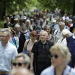 18.06.2023. Tokarnia. „Jawor u źródeł kultury”. Korowód / Fot. Jarosław Kubalski - Radio Kielce