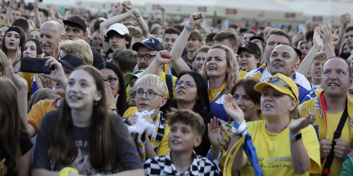 18.06.2023 Kielce. Rynek. Strefa kibica podczas meczu LM Barlinek Industria Kielce - SC Magdeburg / Fot. Jarosław Kubalski - Radio Kielce