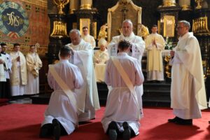 19.06.2023. Sandomierz. Święcenie nowych księży w diecezji sandomierskiej. / Fot. ksiądz Grzegorz Skłodkowski