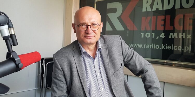 Na zdjęciu: Adam Derza - okręgowy inspektor pracy Okręgowego Inspektoratu Pracy w Kielcach / Fot. Marzena Smoręda - Radio Kielce