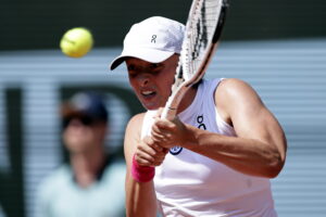 10.06.2023. Paryż. Korty Roland Garros. Na zdjęciu Iga Świątek. / Fot. MOHAMMED BADRA - PAP/EPA