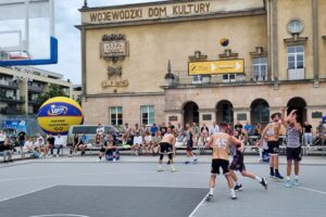 30.07.2023. Kielce. Turniej kwalifikacyjny do mistrzostw Polski w koszykówce 3x3 / Fot. Maciej Makuła - Radio Kielce