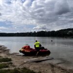 31.07.2023. Starachowice. Poszukiwania wagonika w zalewie Piachy / Fot. Patryk Wójcik - Radio Kielce