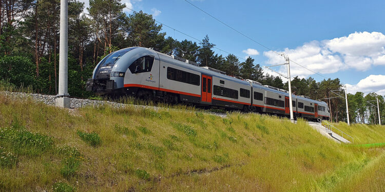 Więcej pociągów przez łącznicę w Czarncy?
