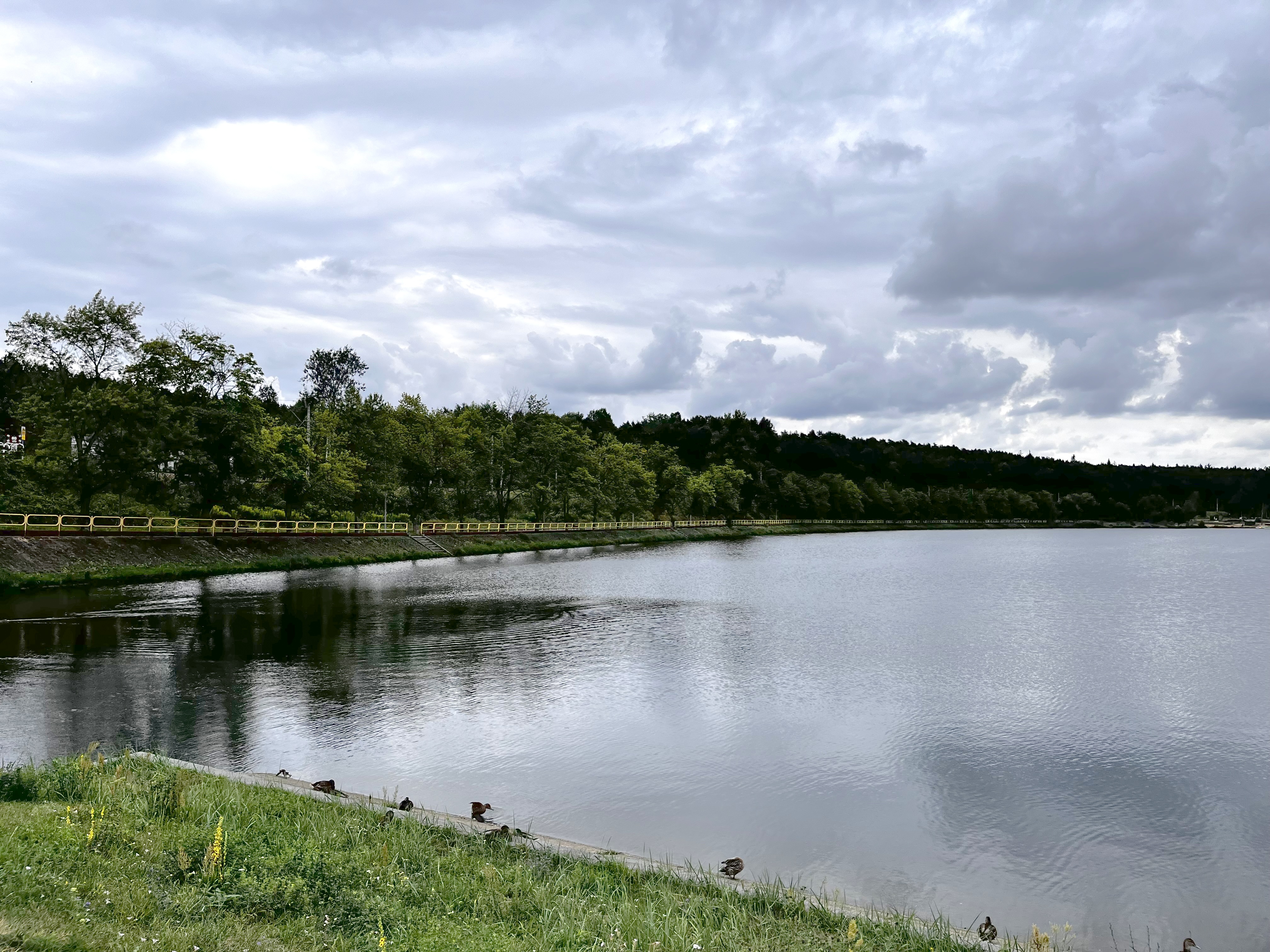 Rejów znów dostępny dla plażowiczów