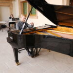 22.07.2023. Kielce. Koncert z cyklu „Chopinowskie inspiracje”. Na zdjęciu Paulius Andersson - litewski pianista. / Fot. Wiktor Taszłow - Radio Kielce