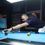 04.07.2023. Kielce. Wakacyjny cykl „Bilardowe Wtorki z Radiem Kielce”. Na zdjęciu: Paweł Golański / Fot. Wiktor Taszłow - Radio Kielce