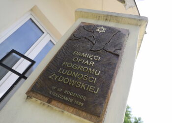 Pogrom pozostaje przestrogą przed siłą dezinformacji i uprzedzeń