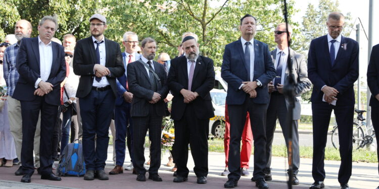 Ambasador Izraela w Polsce: To co wydarzyło się w Kielcach w 1946 roku jest częścią historii, o której musimy pamiętać  