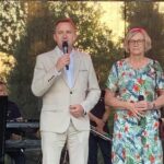 09.07.2023. Łubnice. „Łubnicka Biesiada”. Na zdjęciu: poseł Michał Cieślak i Anna Grajko - wójt Łubnic / źródło: Michał Cieślak