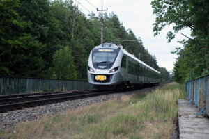 Śmiertelne potrącenie przez pociąg na niestrzeżonym przejściu